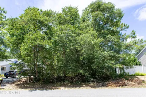101 SW 17th Street Oak Island NC 28465