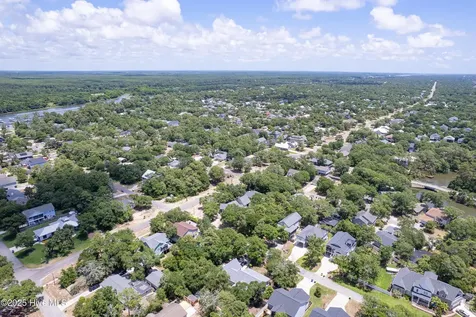101 SW 17th Street Oak Island NC 28465