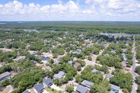 101 SW 17th Street Oak Island NC 28465