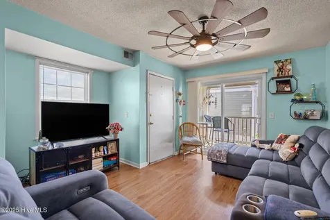 108 Lake Park Boulevard S Carolina Beach NC 28428