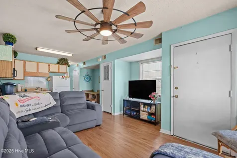 108 Lake Park Boulevard S Carolina Beach NC 28428