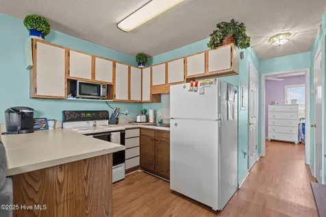108 Lake Park Boulevard S Carolina Beach NC 28428
