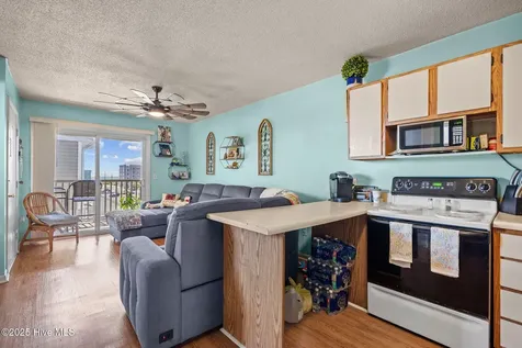 108 Lake Park Boulevard S Carolina Beach NC 28428