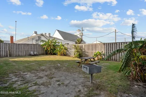 108 Lake Park Boulevard S Carolina Beach NC 28428