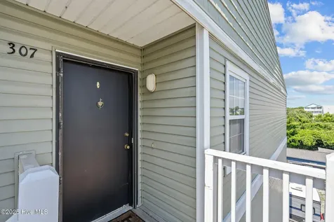 108 Lake Park Boulevard S Carolina Beach NC 28428