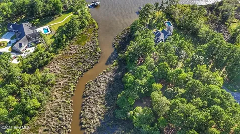 955 Southern Plantation Drive N Oriental NC 28571