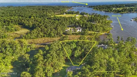 955 Southern Plantation Drive N Oriental NC 28571