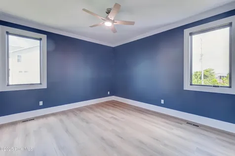 107 Raleigh Avenue Surf City NC 28445