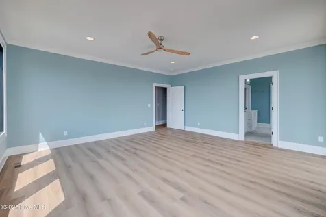 107 Raleigh Avenue Surf City NC 28445