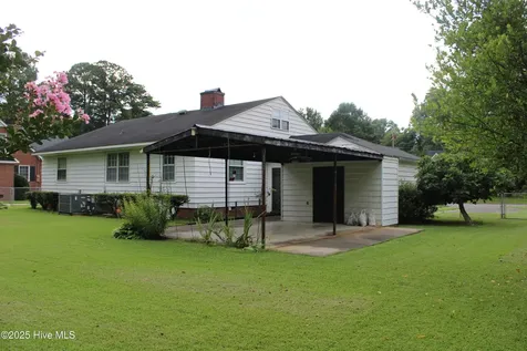 707 Cameron Drive Kinston NC 28501