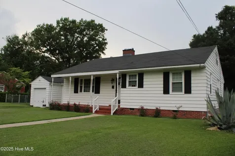707 Cameron Drive Kinston NC 28501