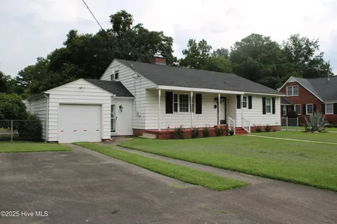 707 Cameron Drive Kinston NC 28501