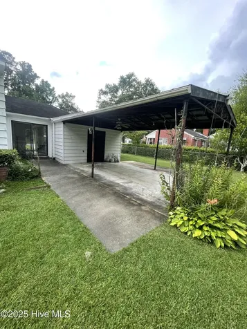 707 Cameron Drive Kinston NC 28501