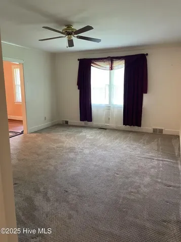 707 Cameron Drive Kinston NC 28501
