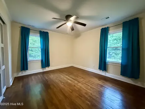 105 Rhodes Street Williamston NC 27892