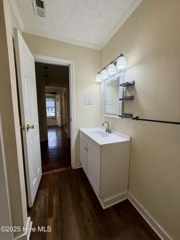 105 Rhodes Street Williamston NC 27892