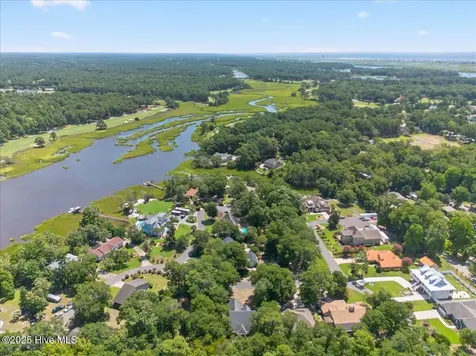 8985 Woodbine Road SW Sunset Beach NC 28468