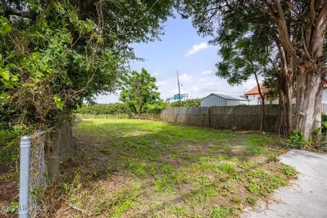 1211 N 4th Street Wilmington NC 28401