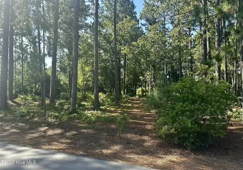 16 Moore Drive Pinehurst NC 28374