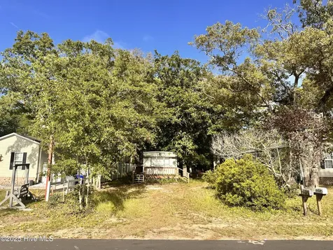 310 NE 75th Street Oak Island NC 28465