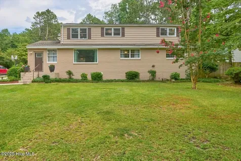 825 N Saylor Street Southern Pines NC 28387