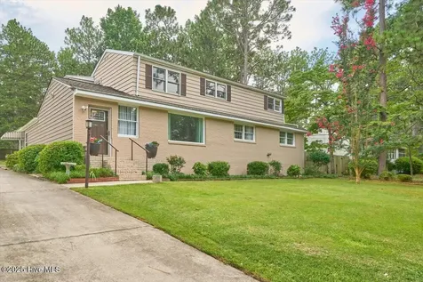 825 N Saylor Street Southern Pines NC 28387
