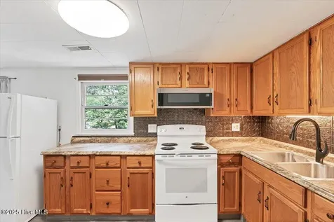 825 N Saylor Street Southern Pines NC 28387