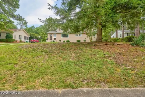 825 N Saylor Street Southern Pines NC 28387