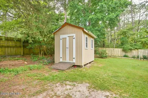 825 N Saylor Street Southern Pines NC 28387