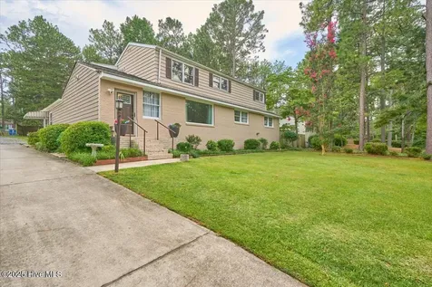 825 N Saylor Street Southern Pines NC 28387