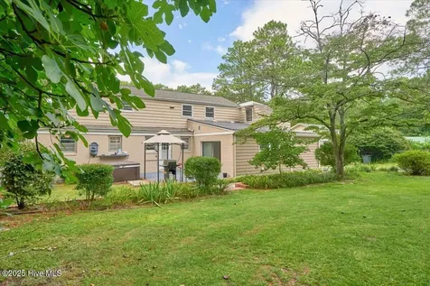 825 N Saylor Street Southern Pines NC 28387