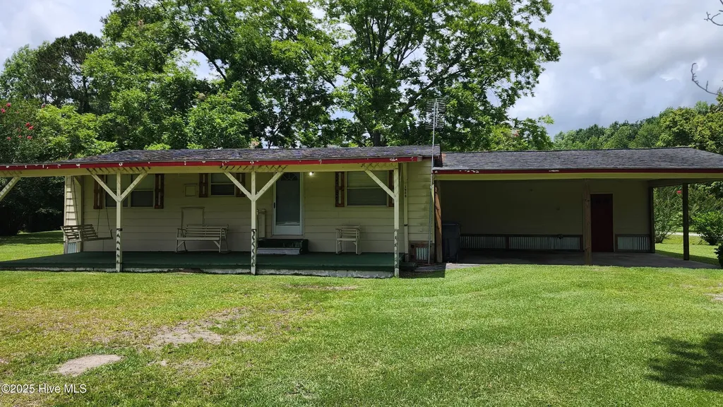 1948 Antioch Church Road Whiteville NC 28472