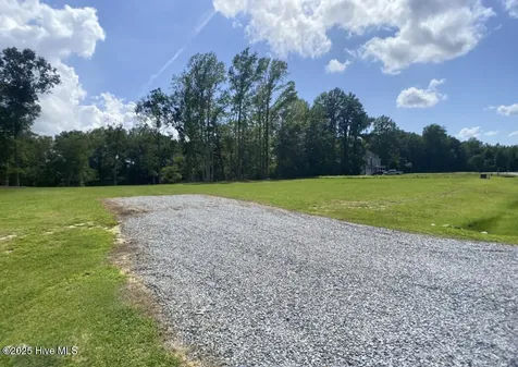 98 Bridgewater S Drive Bath NC 27808