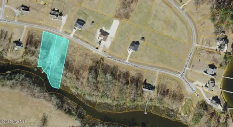 98 Bridgewater S Drive Bath NC 27808