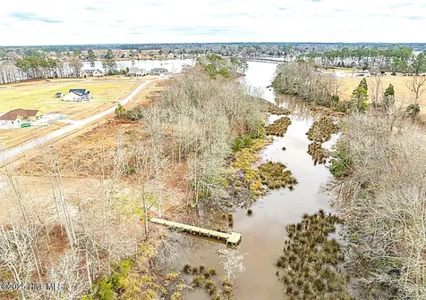 98 Bridgewater S Drive Bath NC 27808
