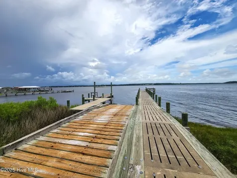 240 River Reach Drive Swansboro NC 28584