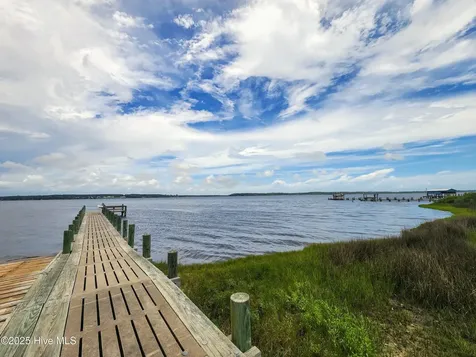240 River Reach Drive Swansboro NC 28584