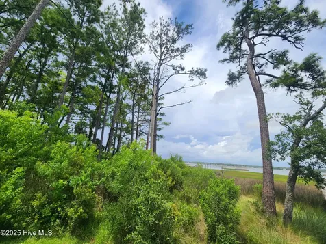 240 River Reach Drive Swansboro NC 28584