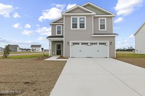 909 Wild Azalea Way Hubert NC 28539