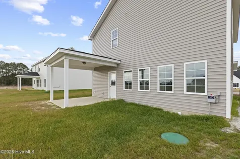 909 Wild Azalea Way Hubert NC 28539