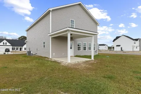 909 Wild Azalea Way Hubert NC 28539