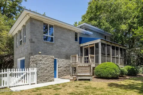 412 Wild Cherry Lane Emerald Isle NC 28594