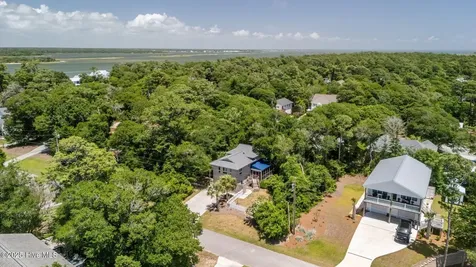 412 Wild Cherry Lane Emerald Isle NC 28594
