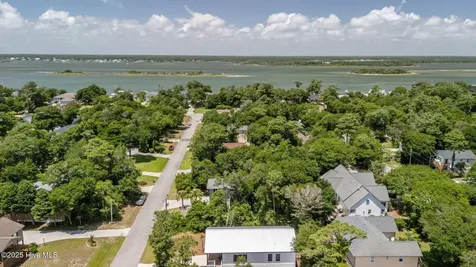 412 Wild Cherry Lane Emerald Isle NC 28594