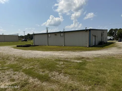 1985 W Main Street Williamston NC 27892