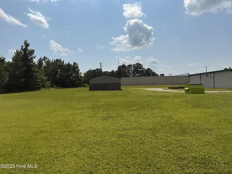 1985 W Main Street Williamston NC 27892