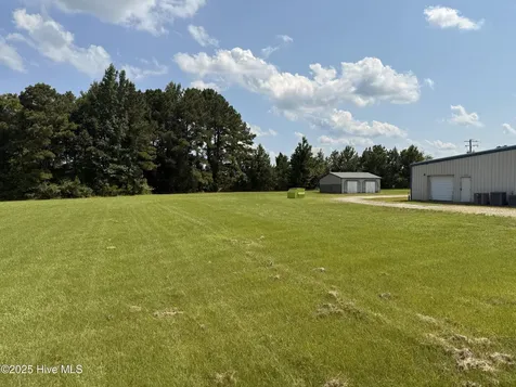 1985 W Main Street Williamston NC 27892