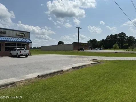 1985 W Main Street Williamston NC 27892