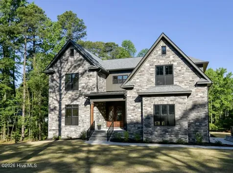 7 Goldenrod Drive Whispering Pines NC 28327