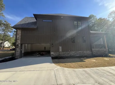 7 Goldenrod Drive Whispering Pines NC 28327